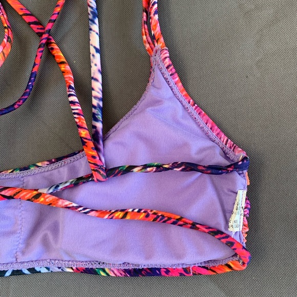 Beautiful Bathing Suit Top - Picture 3 of 4